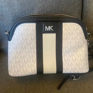 Small Michael Kors crossbody